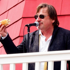 SOUTHSIDE JOHNNY