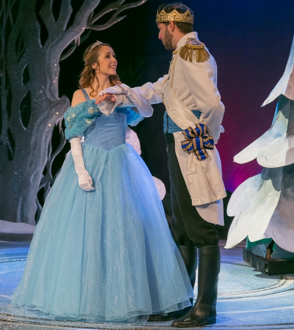 Growing Stage's 'Cinderella: A Holiday Musical' Puts Modern Twist On ...