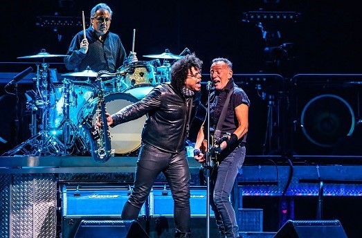 Local Heroes Bruce Springsteen And E Street Band Play First NJ Show Of ...